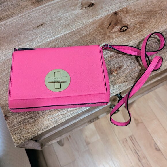 Kate Spade Newbury Lane Sally Crossbody - Picture 1 of 3